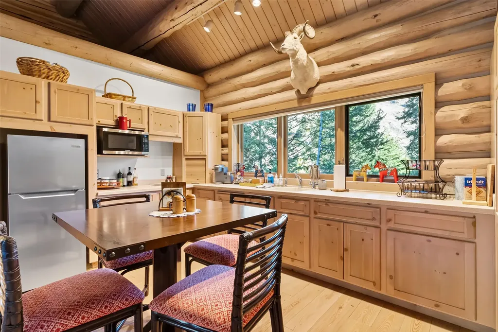 1789 Skalkaho Highway Hamilton MT 59840