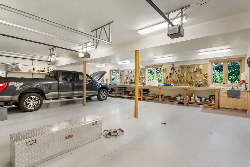1789 Skalkaho Highway Hamilton MT 59840