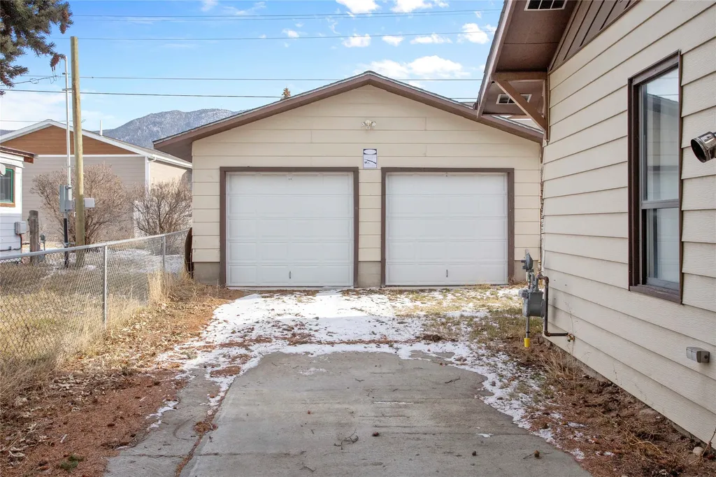 1810 Thornton Avenue Butte MT 59701