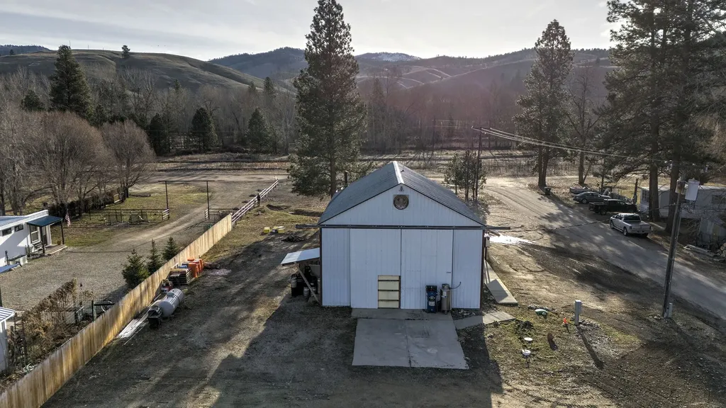 308 E Tanner Avenue Darby MT 59829