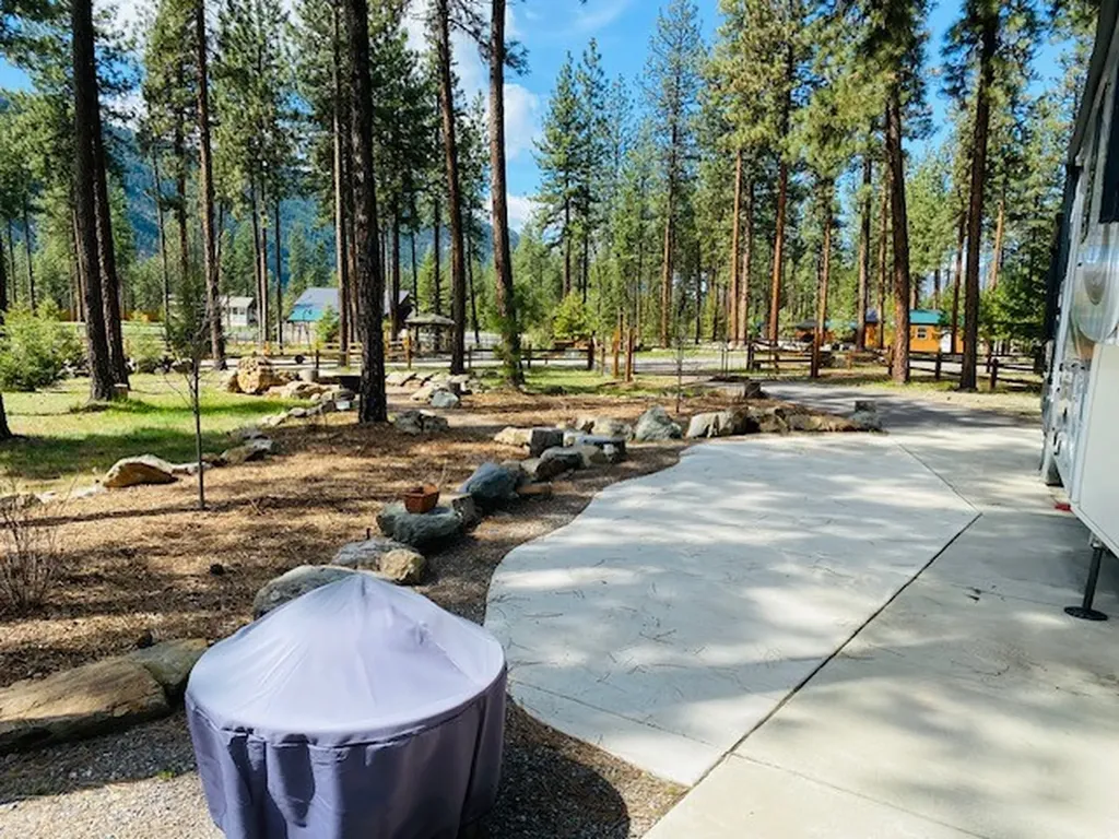 219 Shyrock Loop Drive Superior MT 59872