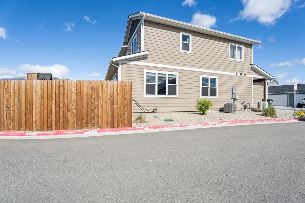 122 One Way Loop Hamilton MT 59840