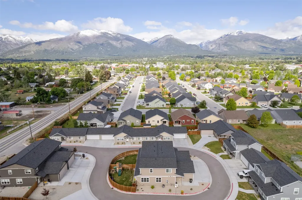 122 One Way Loop Hamilton MT 59840