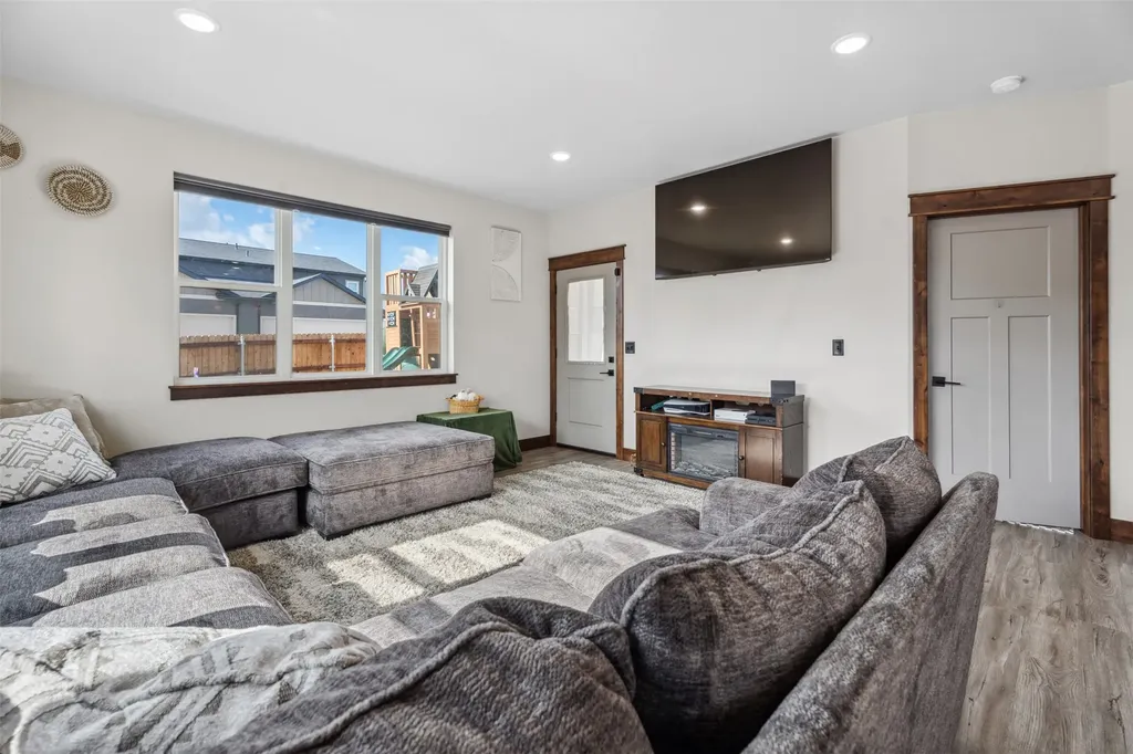 122 One Way Loop Hamilton MT 59840