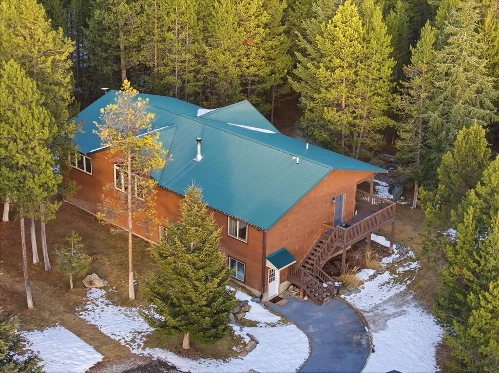 520 Gopher Lane Marion MT 59925