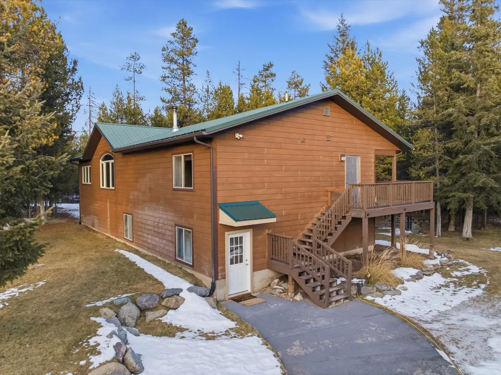 520 Gopher Lane Marion MT 59925