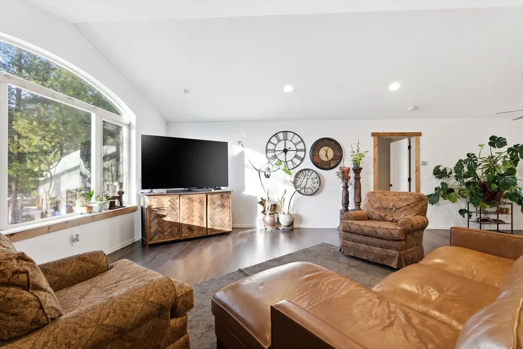 520 Gopher Lane Marion MT 59925