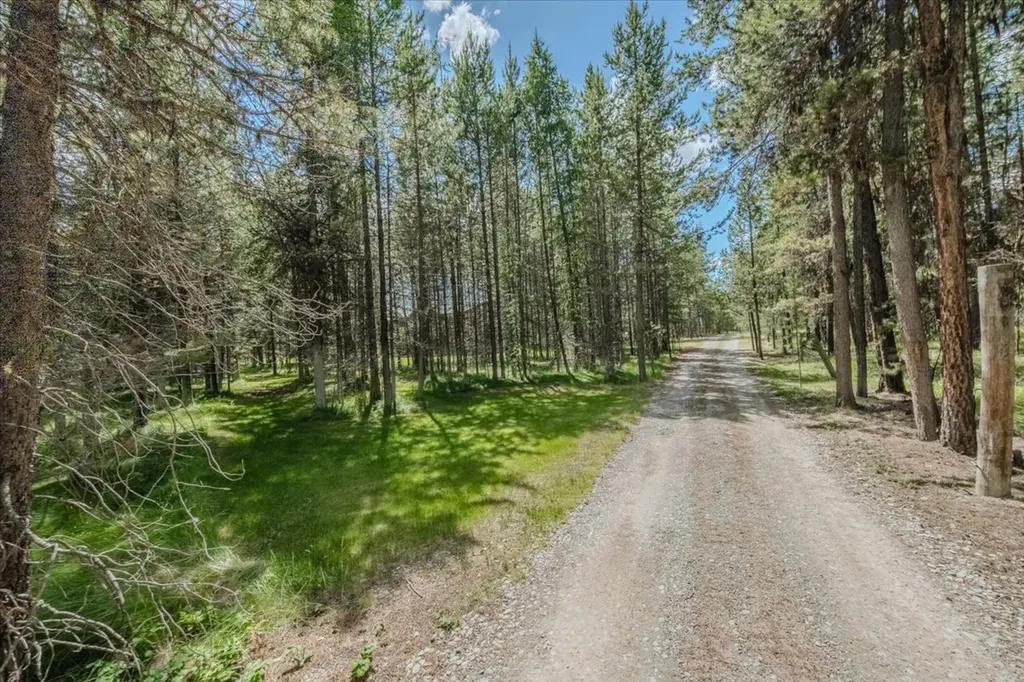 520 Gopher Lane Marion MT 59925