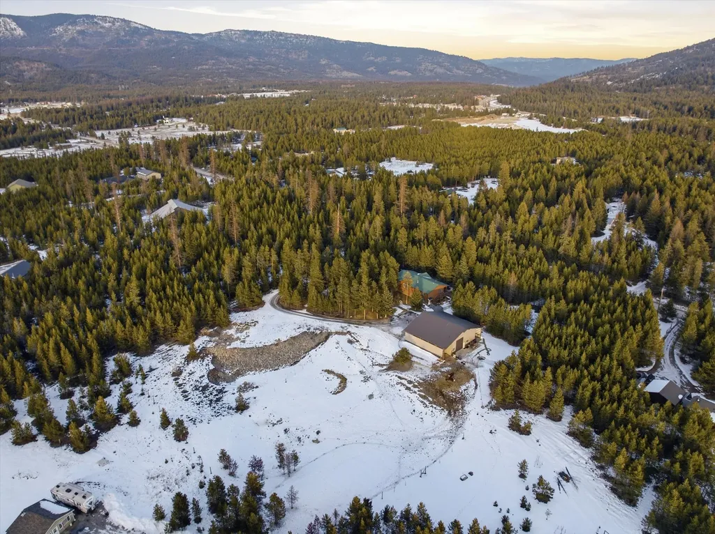 520 Gopher Lane Marion MT 59925