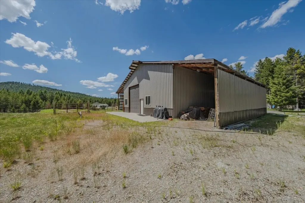 520 Gopher Lane Marion MT 59925