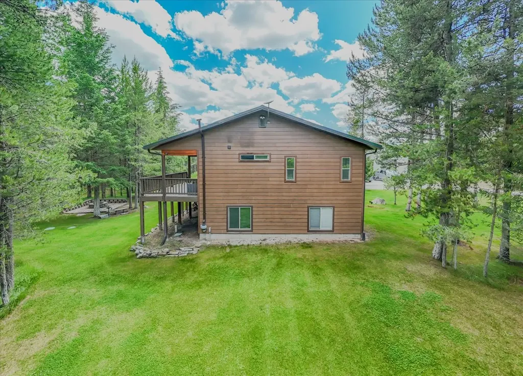 520 Gopher Lane Marion MT 59925