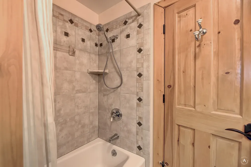 2988 Moose Gulch Road Elliston MT 59728