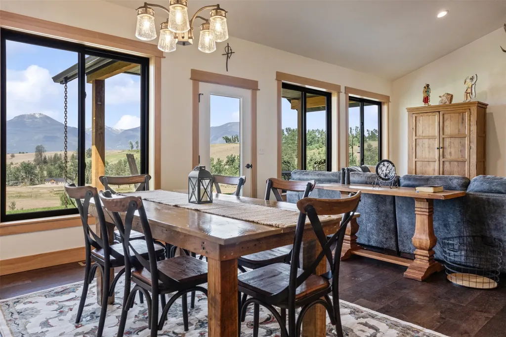 559 Stage Springs Lane Stevensville MT 59870