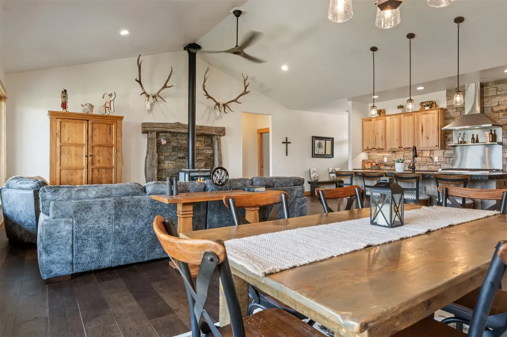 559 Stage Springs Lane Stevensville MT 59870