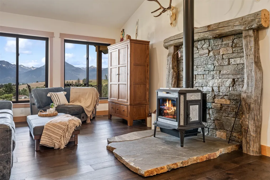 559 Stage Springs Lane Stevensville MT 59870