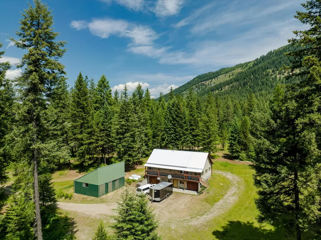 90 Ocallahan Lane Trout Creek MT 59874