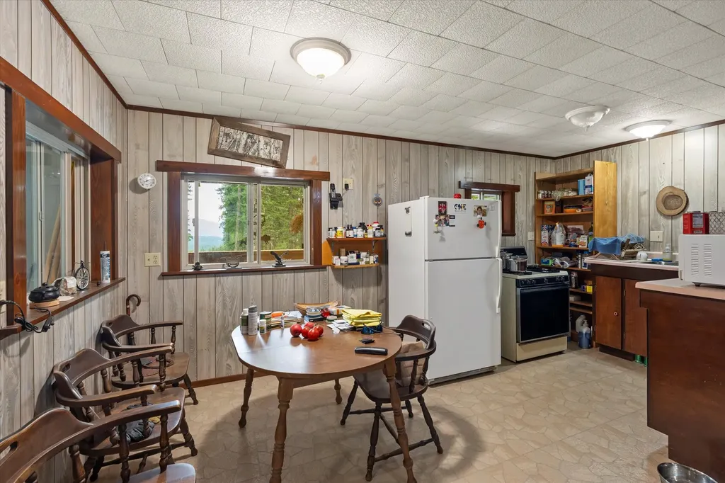 90 Ocallahan Lane Trout Creek MT 59874