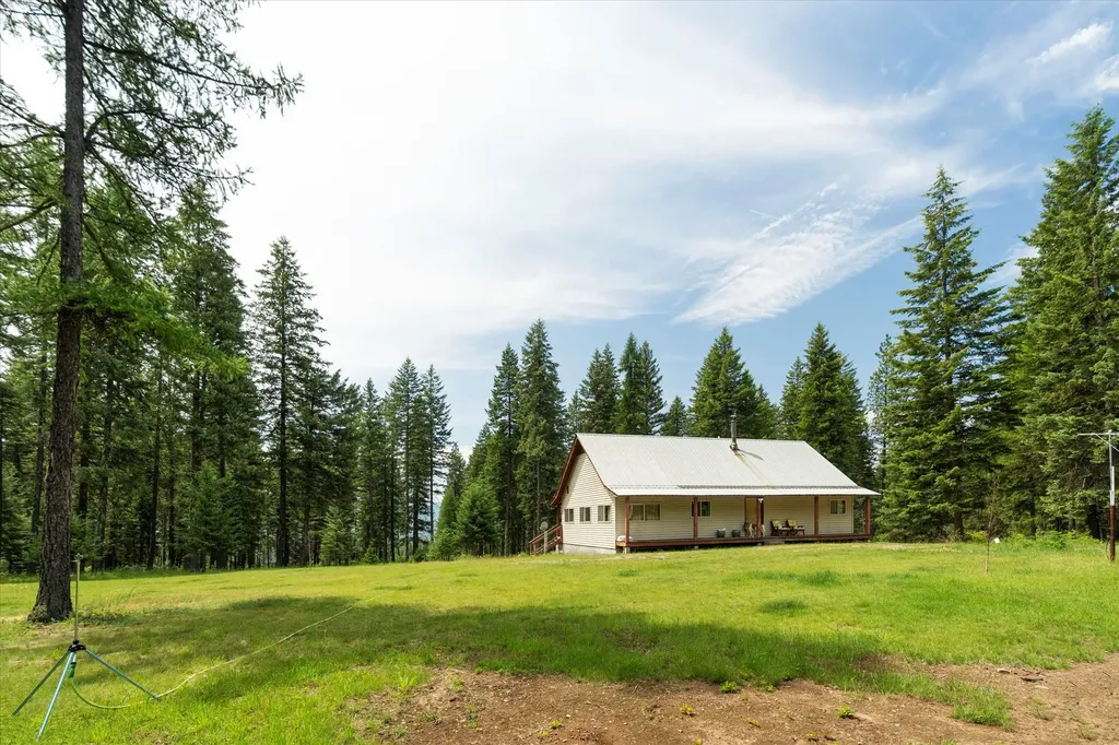 90 Ocallahan Lane Trout Creek MT 59874