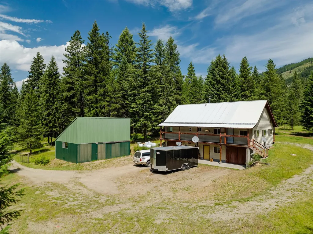 90 Ocallahan Lane Trout Creek MT 59874