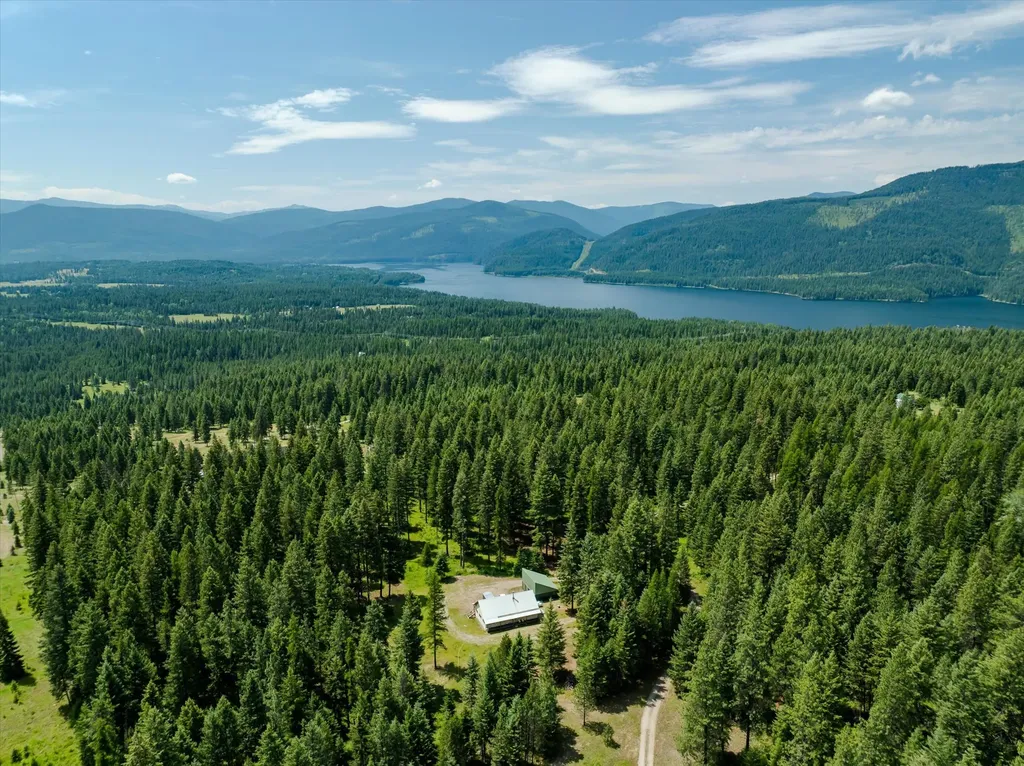 90 Ocallahan Lane Trout Creek MT 59874