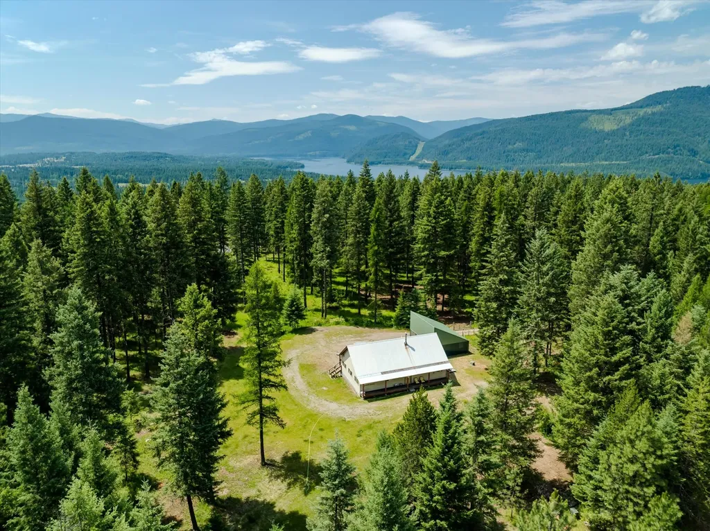 90 Ocallahan Lane Trout Creek MT 59874