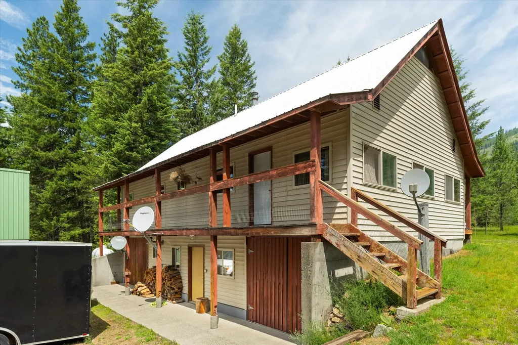 90 Ocallahan Lane Trout Creek MT 59874
