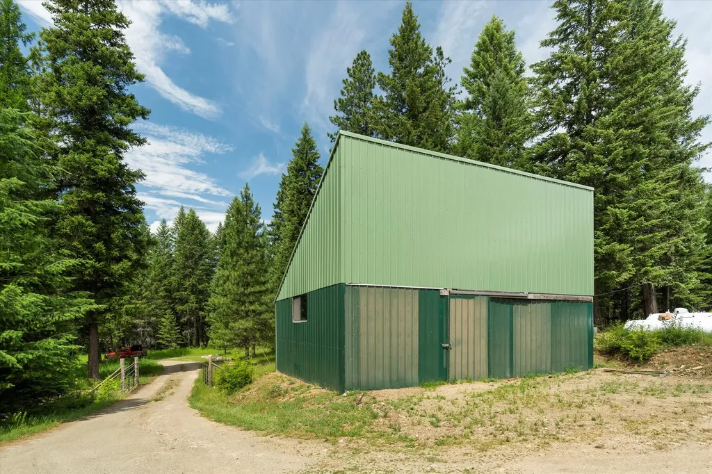 90 Ocallahan Lane Trout Creek MT 59874