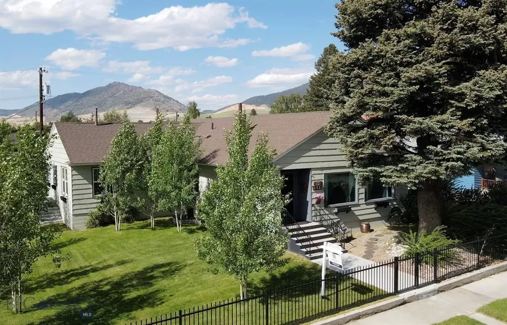 2821 Edwards Street Butte MT 59701