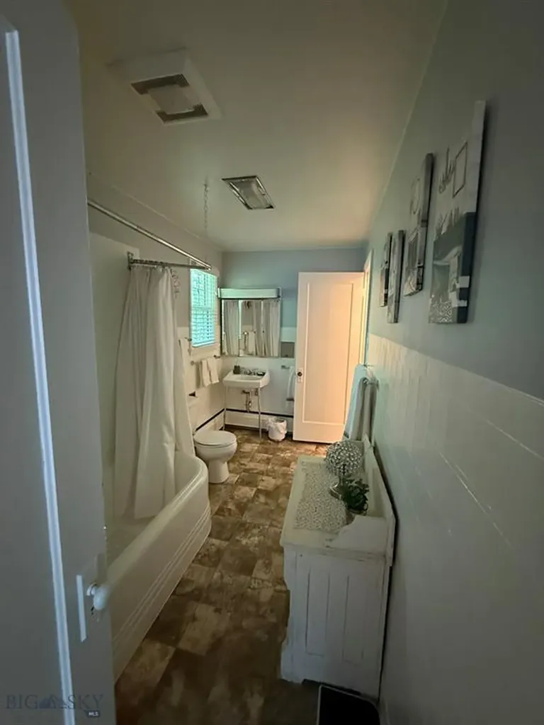 2821 Edwards Street Butte MT 59701