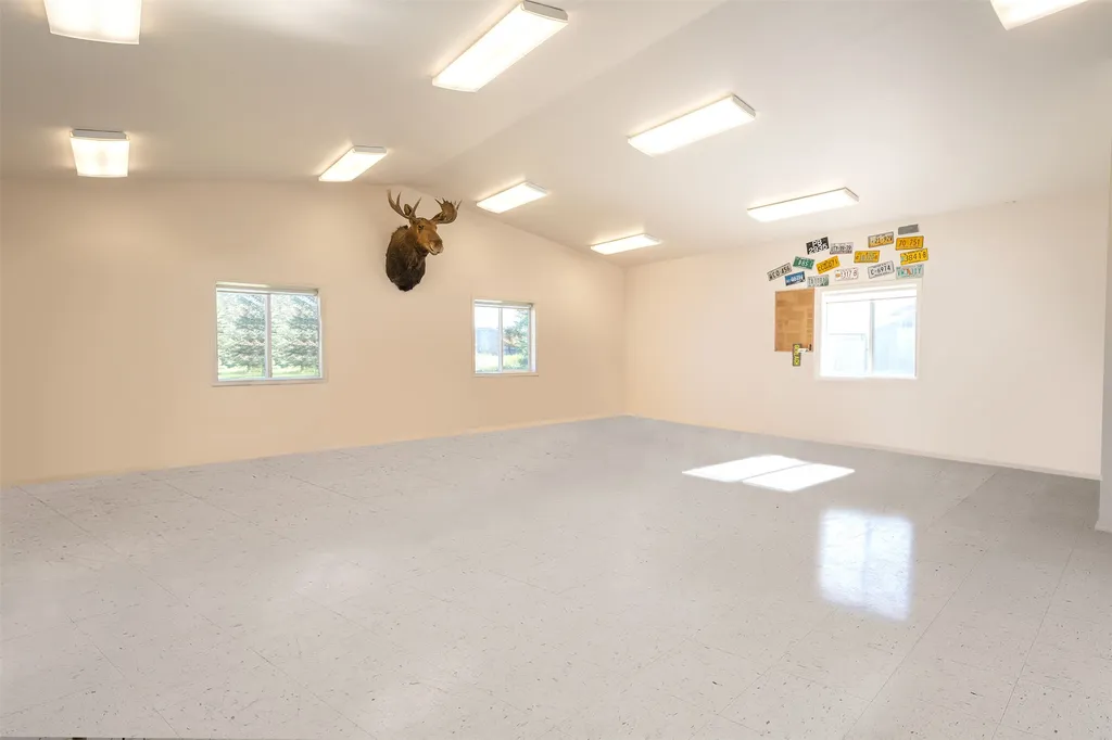 33989 Fox Road Polson MT 59860
