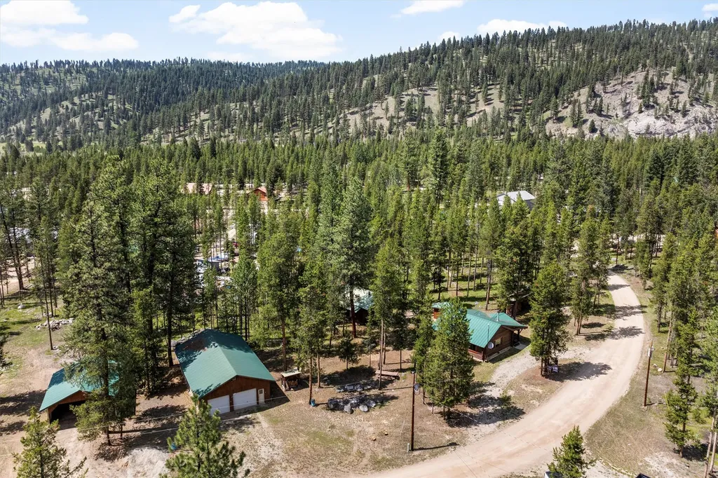 392 Leisure Lane Sula MT 59871