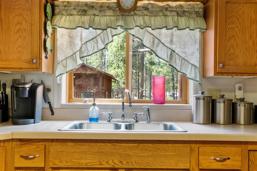 392 Leisure Lane Sula MT 59871