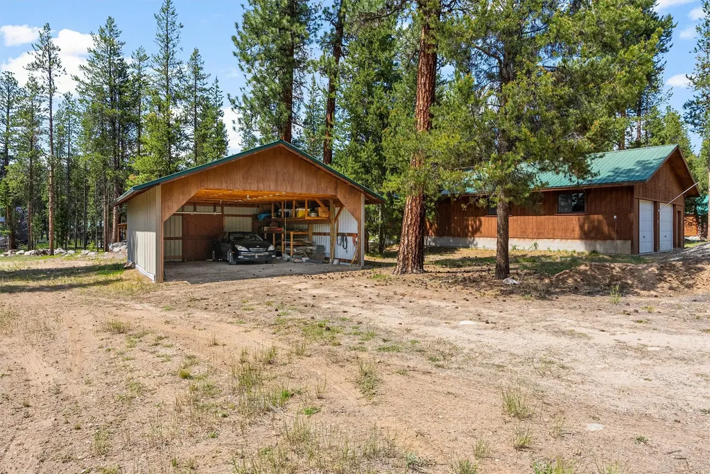 392 Leisure Lane Sula MT 59871