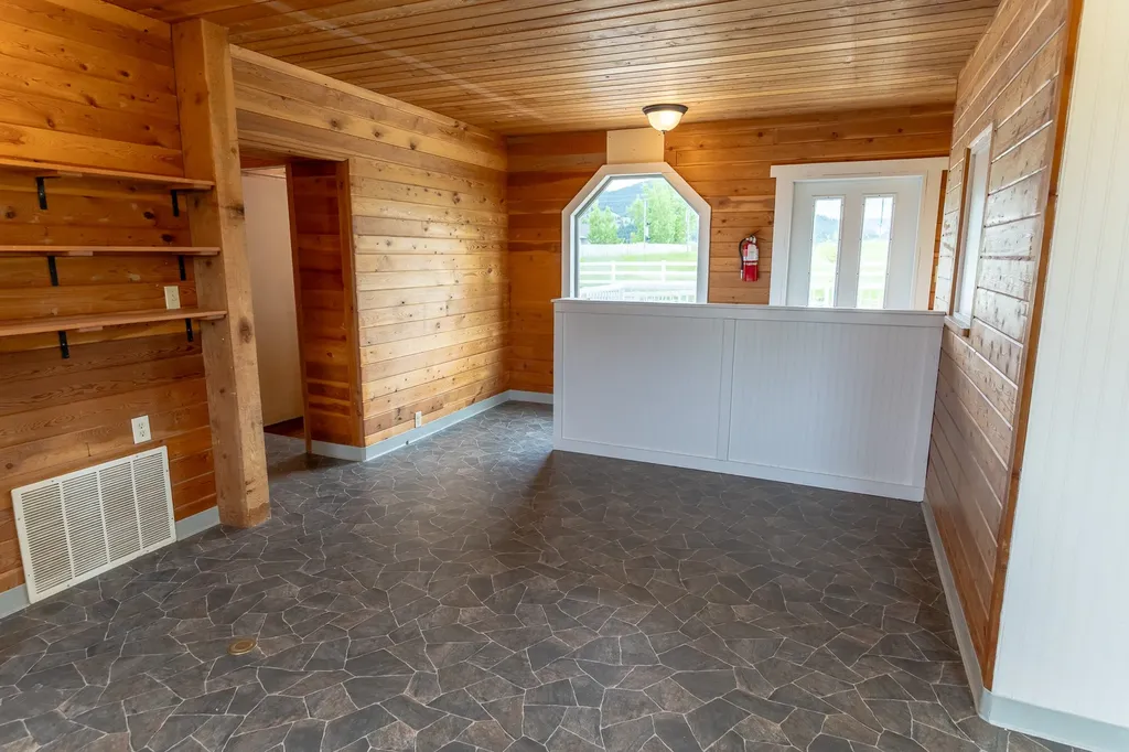 3 Microwave Hill Road Clancy MT 59634