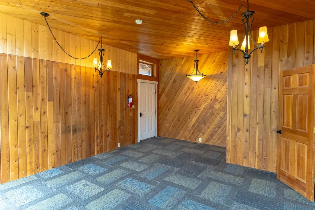 3 Microwave Hill Road Clancy MT 59634