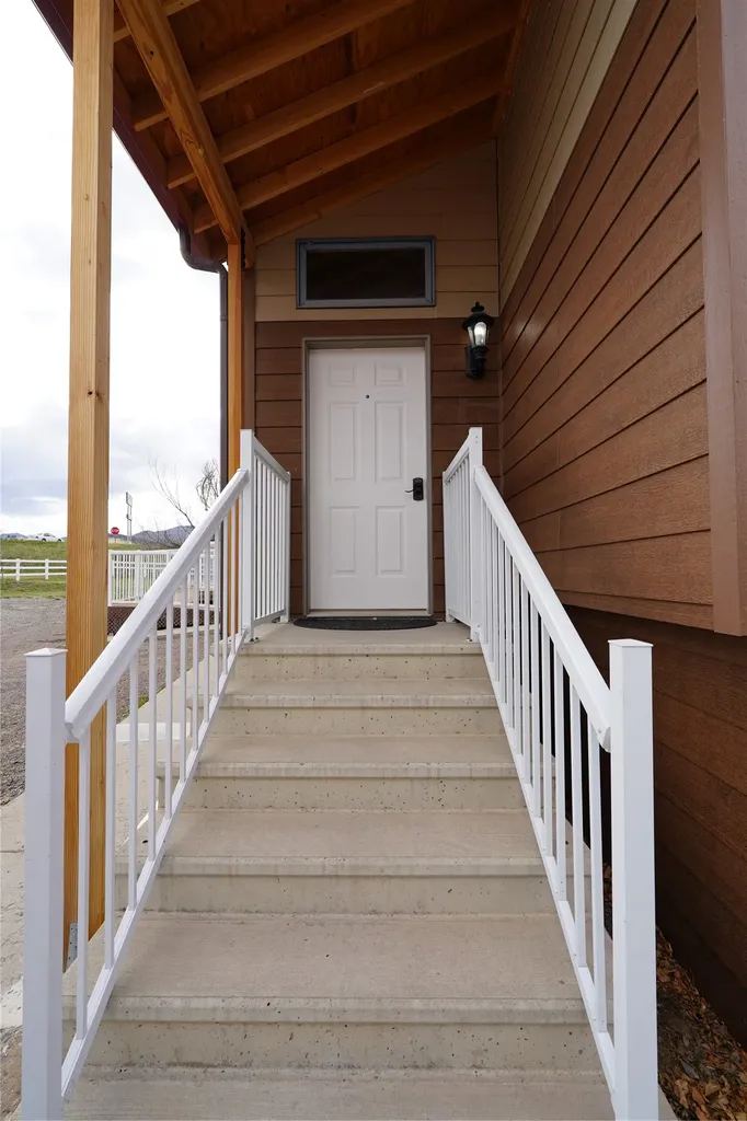 3 Microwave Hill Road Clancy MT 59634