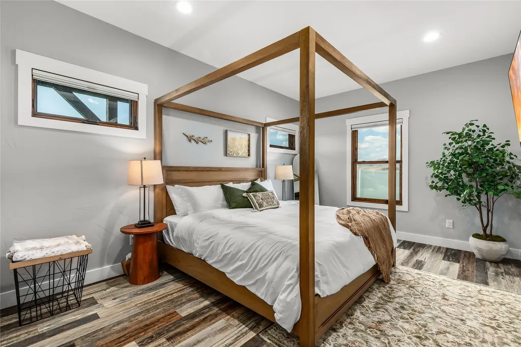 60951 Sparky Drive St Ignatius MT 59865