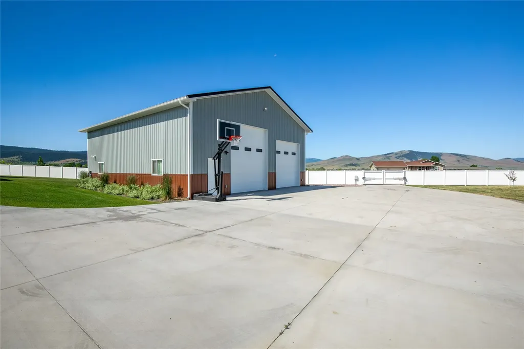 60951 Sparky Drive St Ignatius MT 59865