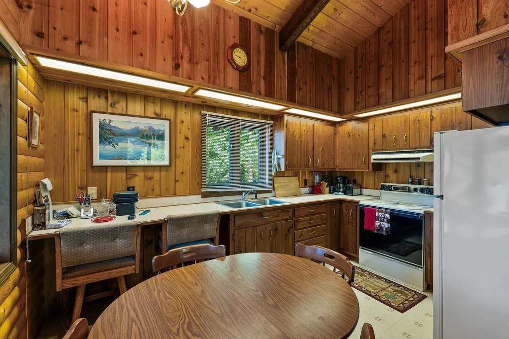 16961 Mount Highway 83 Bigfork MT 59911
