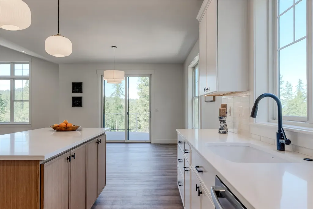 120 Bay Court Lakeside MT 59922