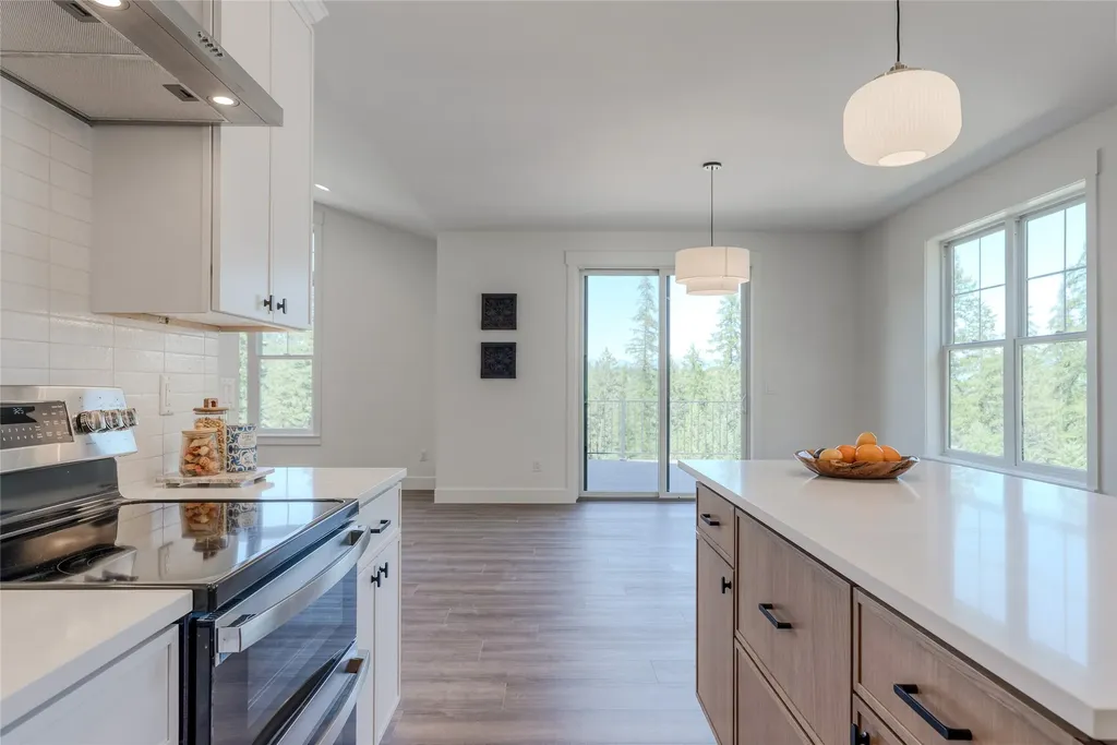 120 Bay Court Lakeside MT 59922