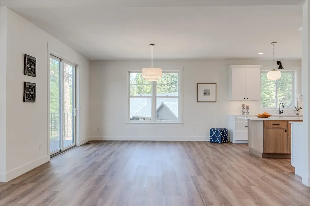 120 Bay Court Lakeside MT 59922