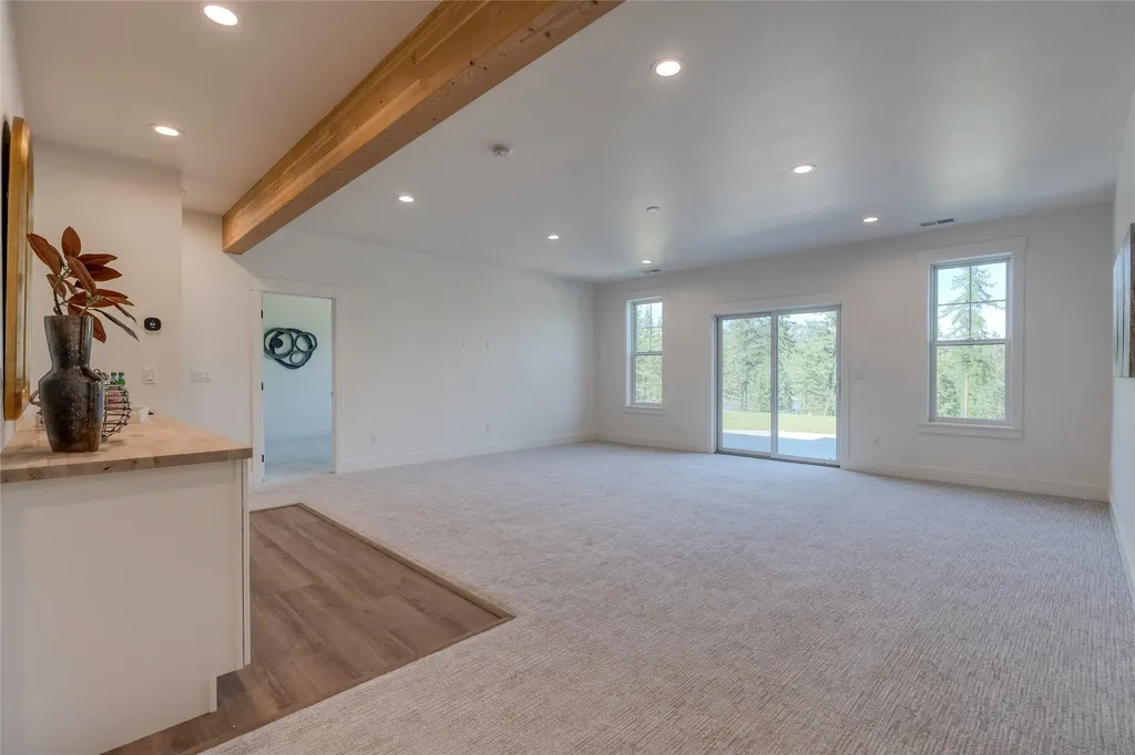 120 Bay Court Lakeside MT 59922