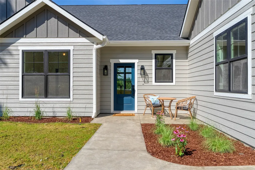 120 Bay Court Lakeside MT 59922