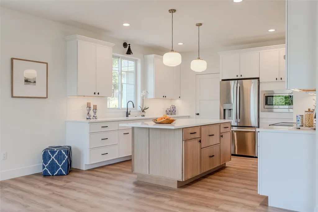 120 Bay Court Lakeside MT 59922
