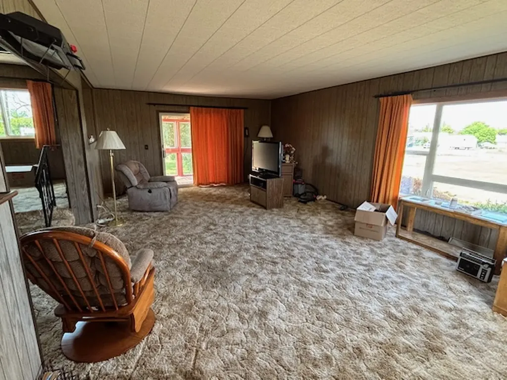 321 Francis Avenue Sweet Grass MT 59484