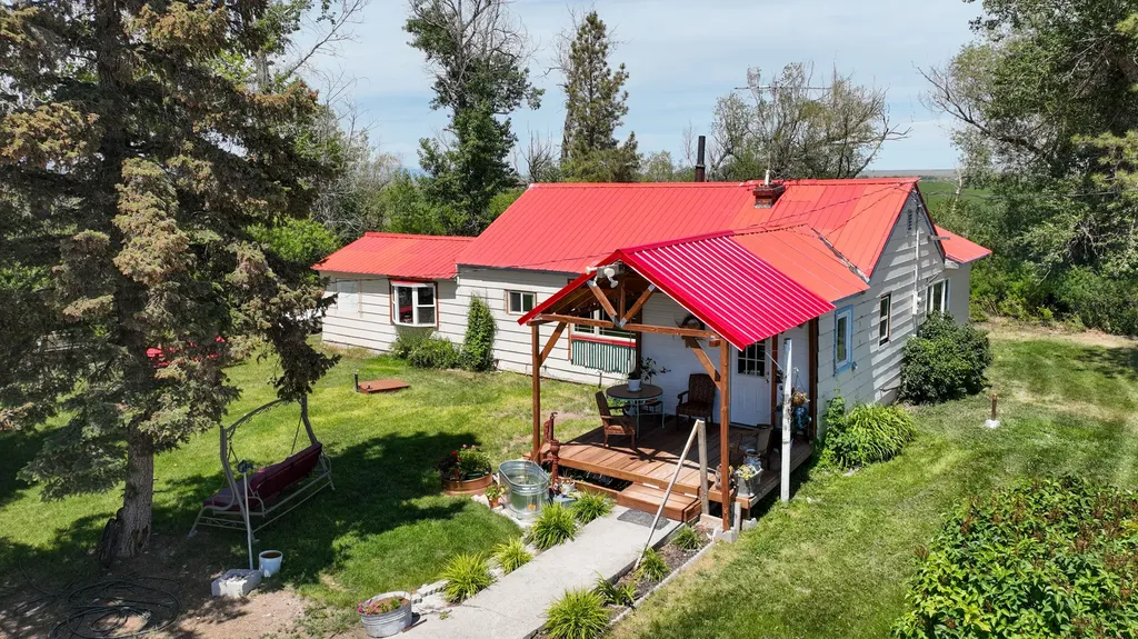 1720 Us Highway 408 Fairfield MT 59436