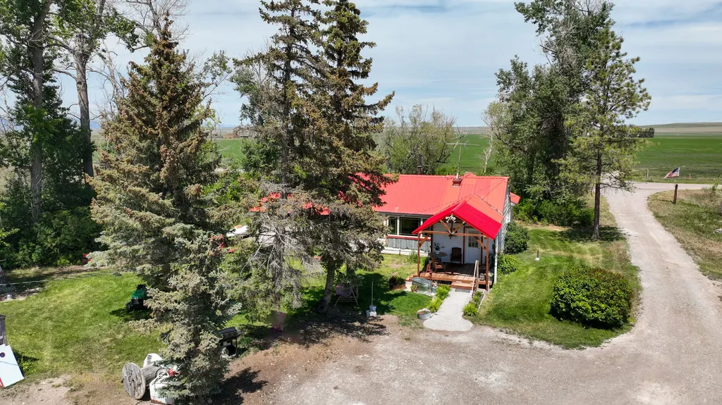 1720 Us Highway 408 Fairfield MT 59436