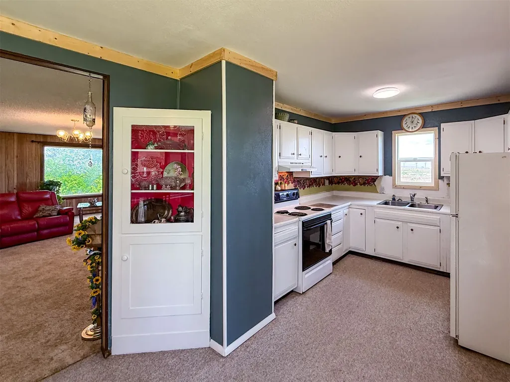 1720 Us Highway 408 Fairfield MT 59436