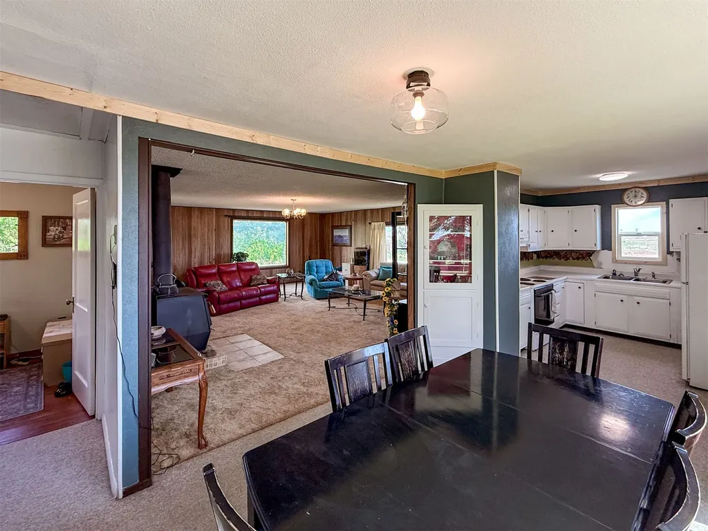 1720 Us Highway 408 Fairfield MT 59436